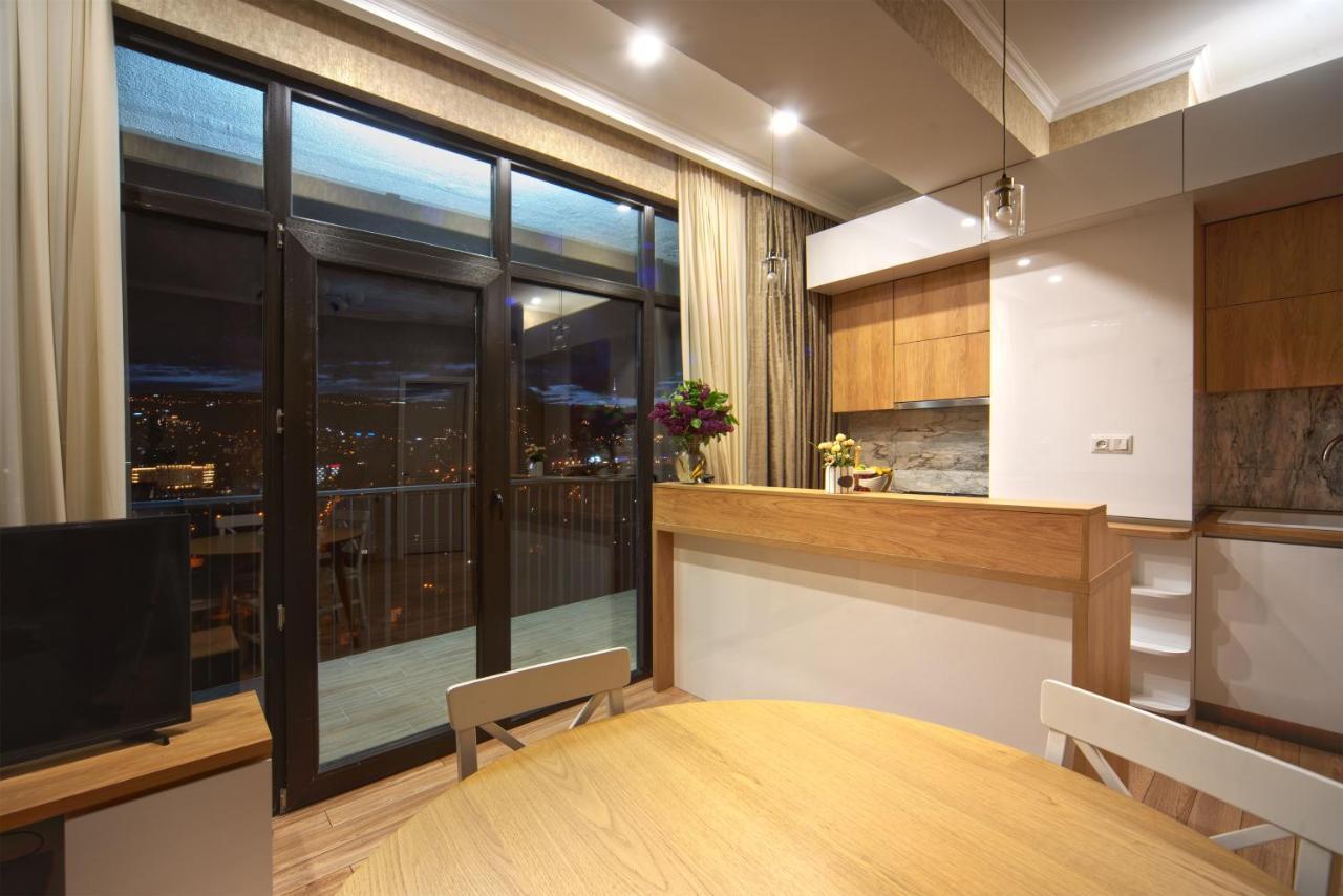Apartment By The River 第比利斯 外观 照片