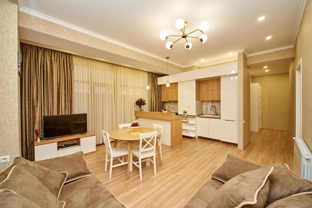 Apartment By The River 第比利斯 外观 照片