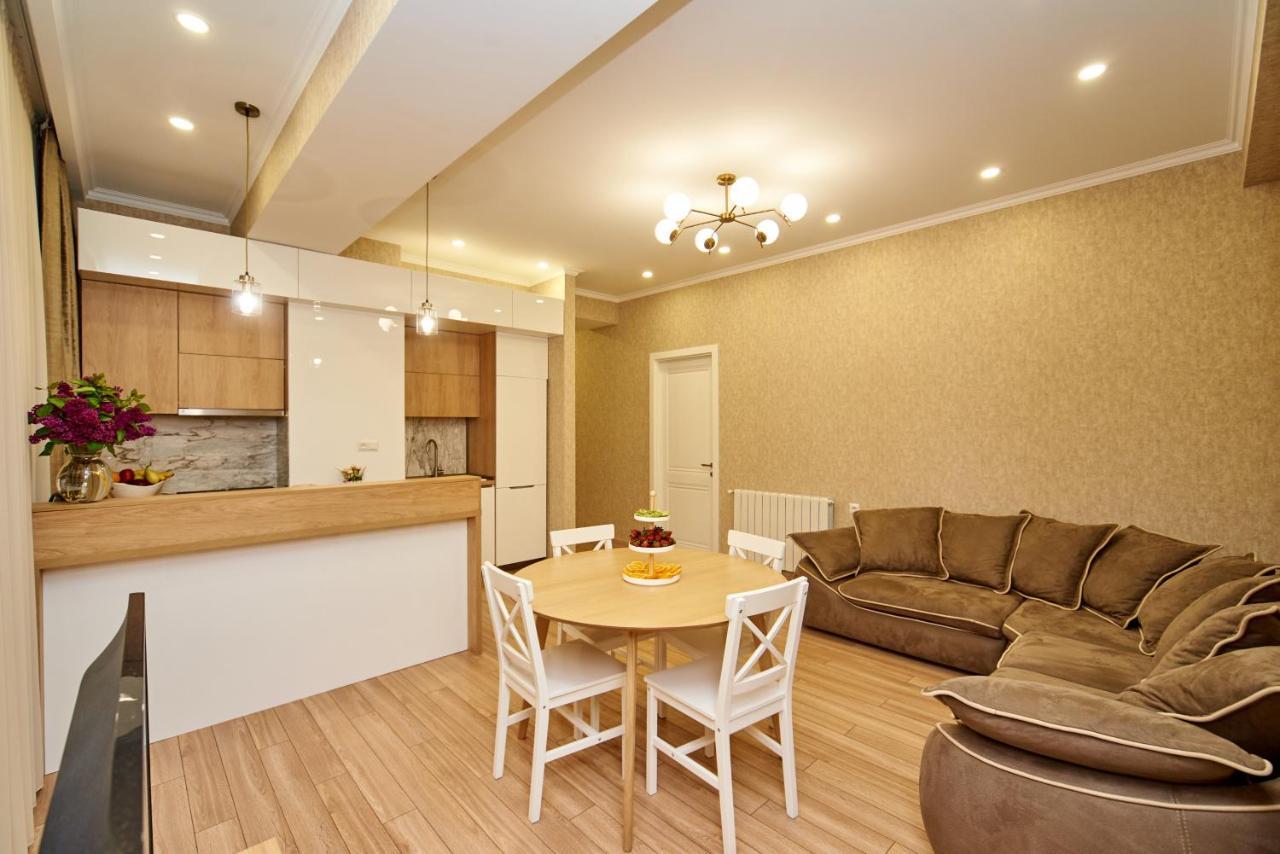 Apartment By The River 第比利斯 外观 照片