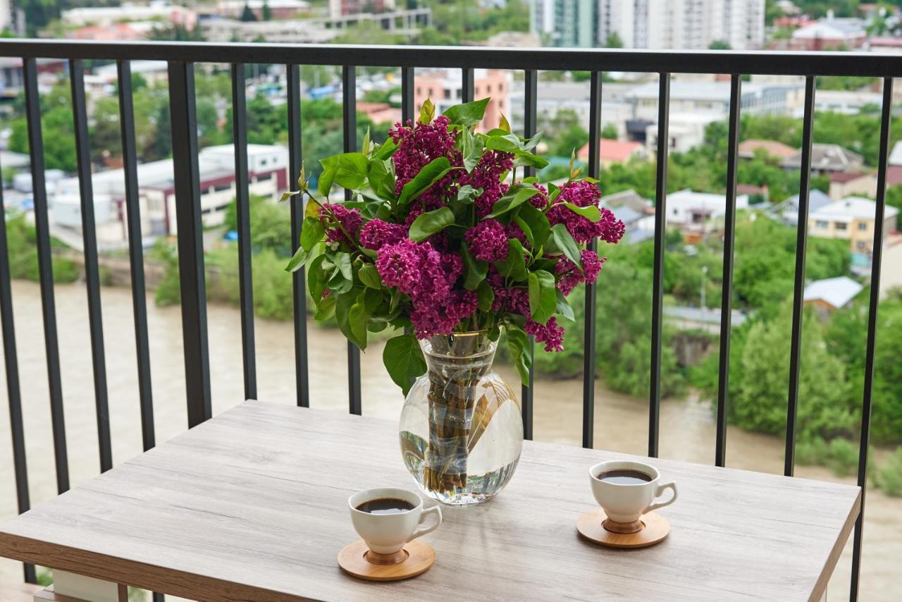 Apartment By The River 第比利斯 外观 照片